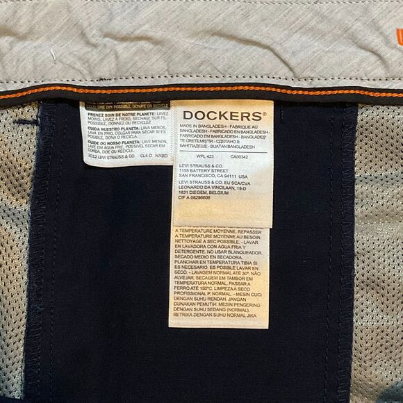 Dockers Supreme Flex Ultimate Short Mens Shorts Chinos Navy Size 42 EUC - Picture 4 of 9